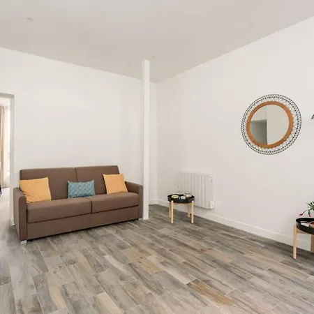 Batignolles Charming And Cozy For 8p Paris